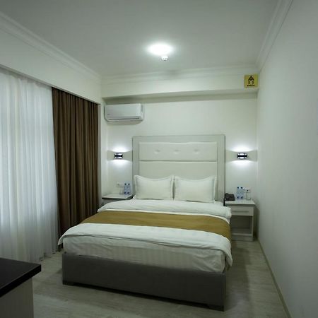 Viva Hotel Tasjkent Exteriör bild